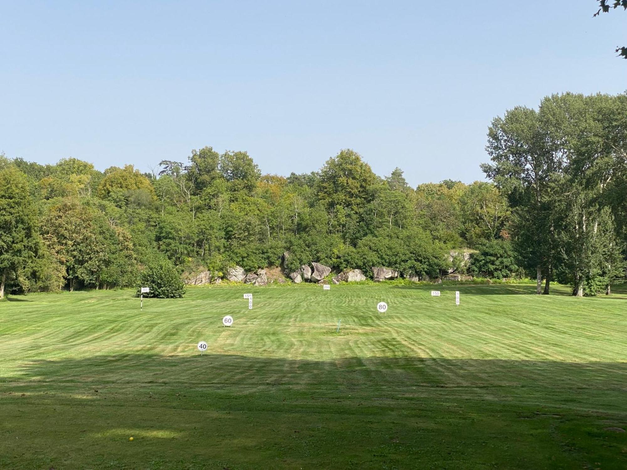 Chateau D'Augerville Golf & Spa Resort Zewnętrze zdjęcie